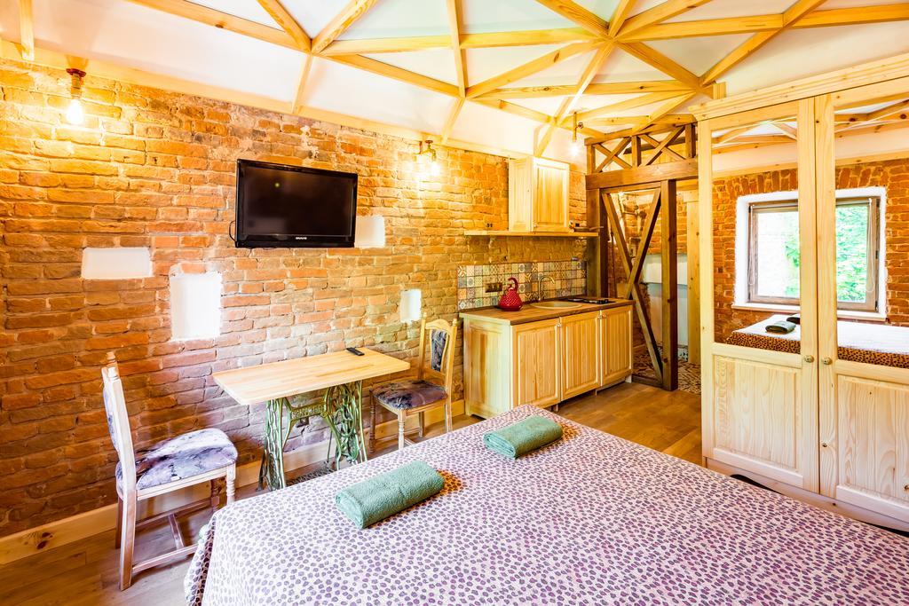 Nice Apartment Near Rynok Square Є Кондиціонер Світла Не Вимикали Λβιβ Εξωτερικό φωτογραφία