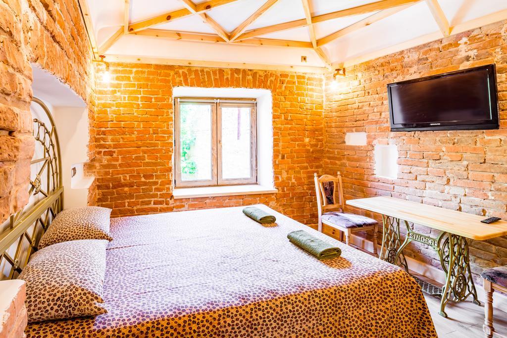 Nice Apartment Near Rynok Square Є Кондиціонер Світла Не Вимикали Λβιβ Εξωτερικό φωτογραφία