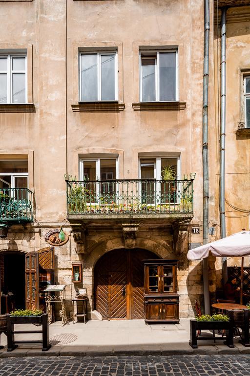 Nice Apartment Near Rynok Square Є Кондиціонер Світла Не Вимикали Λβιβ Εξωτερικό φωτογραφία